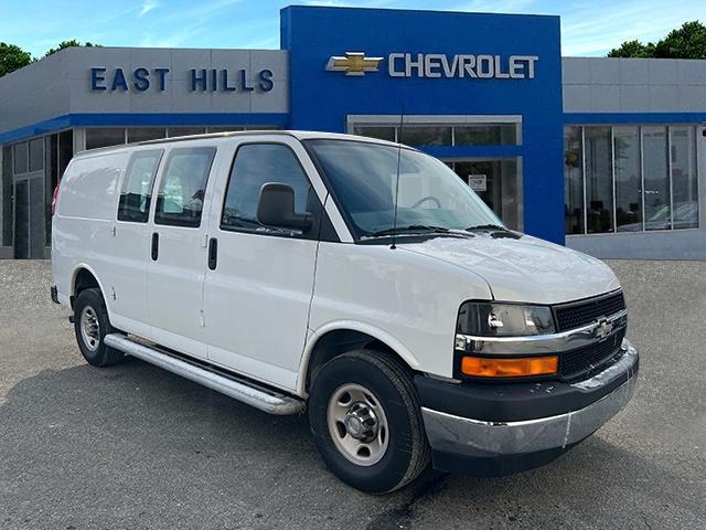 2022 Chevrolet Express Cargo Van Vehicle Photo in Roslyn, NY 11576