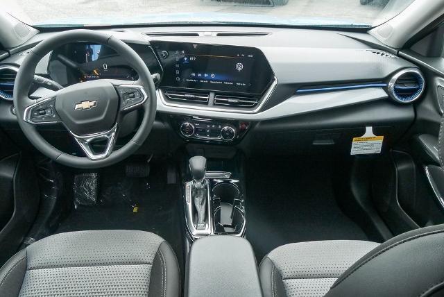 2025 Chevrolet Trax Vehicle Photo in VENTURA, CA 93003-8585