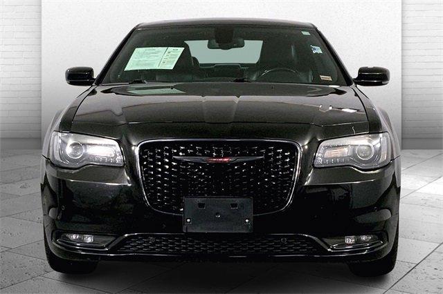 2022 Chrysler 300 Vehicle Photo in KANSAS CITY, MO 64114-4502