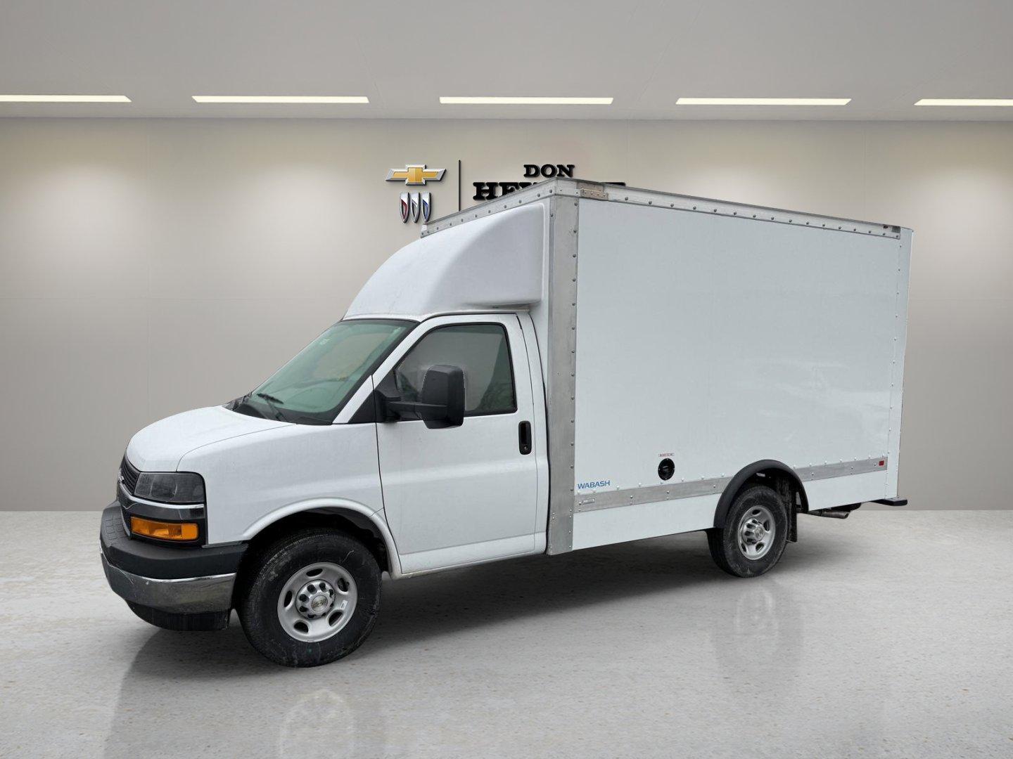 2024 Chevrolet Express Cutaway 3500 Vehicle Photo in GEORGETOWN, TX 78626-7508