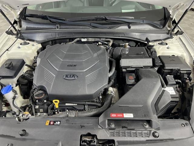 2019 Kia Cadenza Vehicle Photo in MEDINA, OH 44256-9001