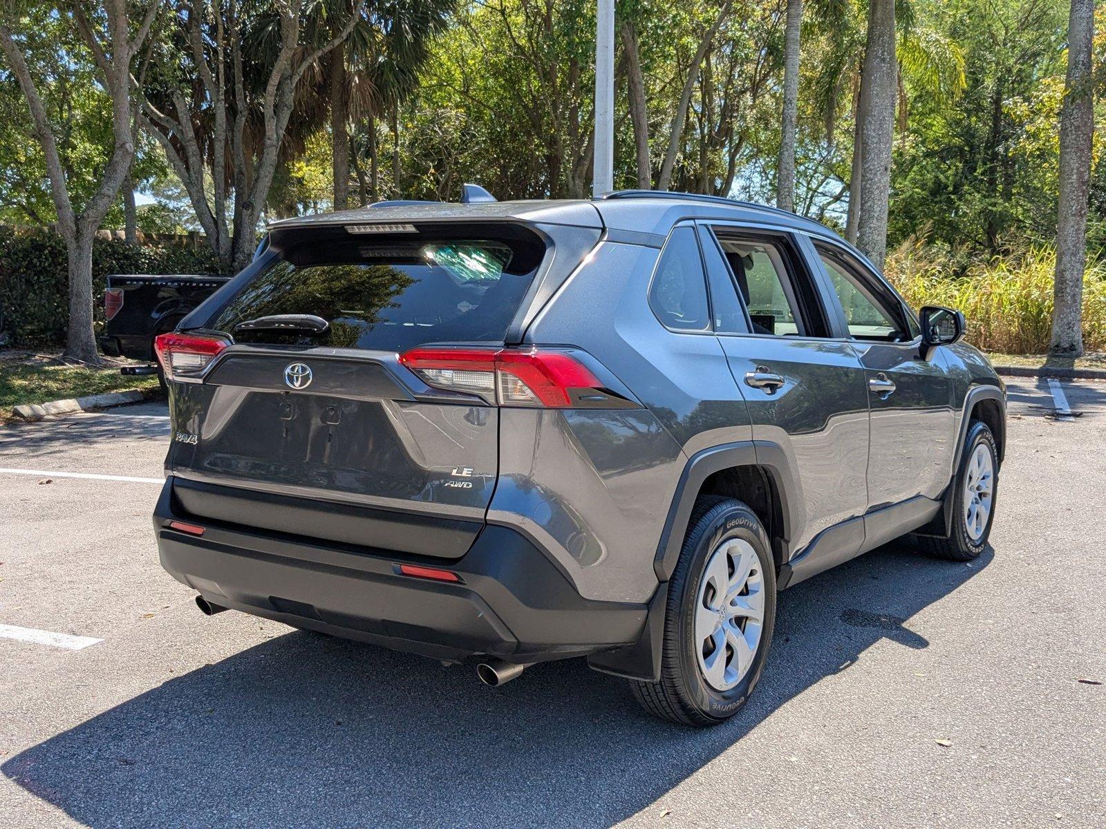 2019 Toyota RAV4 Vehicle Photo in West Palm Beach, FL 33417