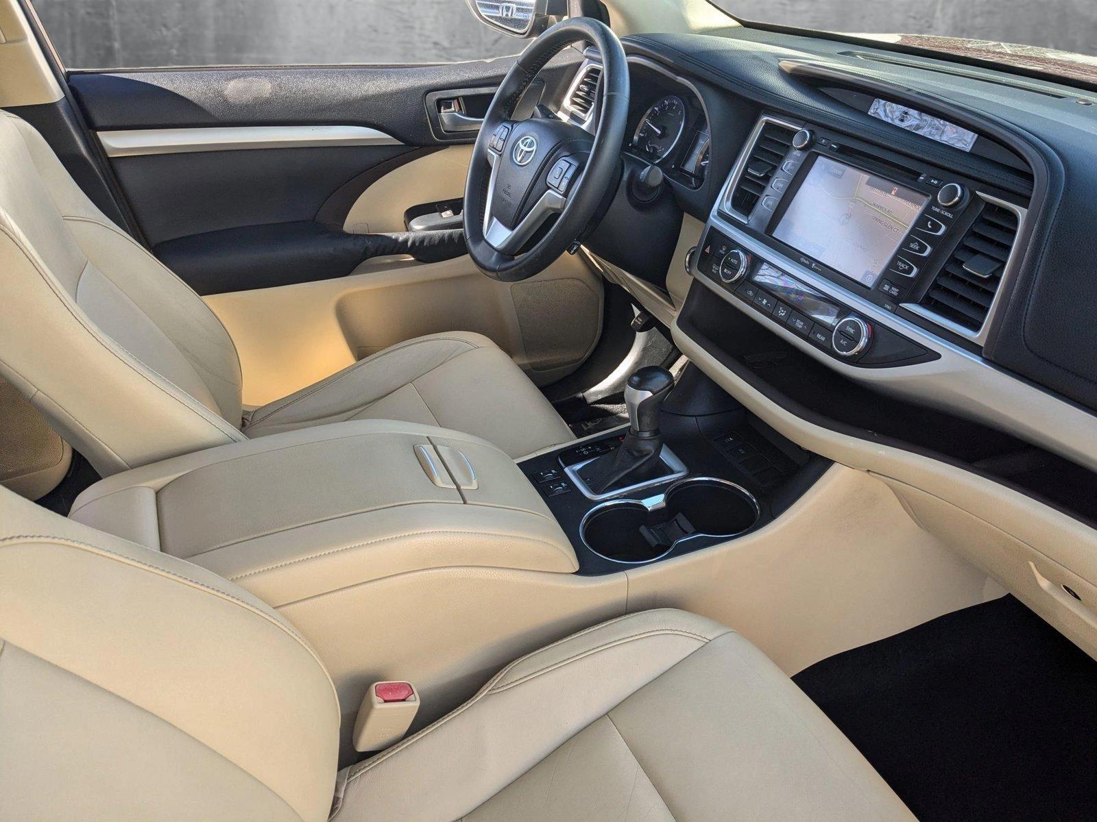 2014 Toyota Highlander Vehicle Photo in Cockeysville, MD 21030-2508