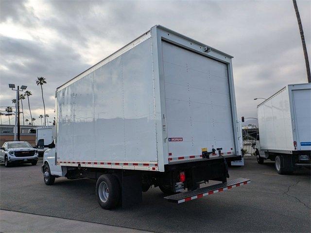 2024 GMC Savana Cutaway 3500 Vehicle Photo in PASADENA, CA 91107-3803