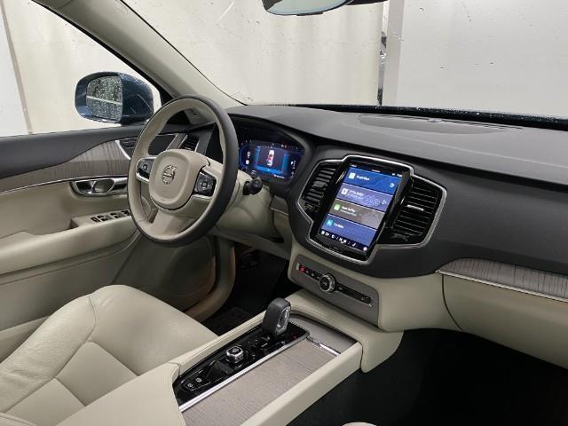 2025 Volvo XC90 Vehicle Photo in Appleton, WI 54913