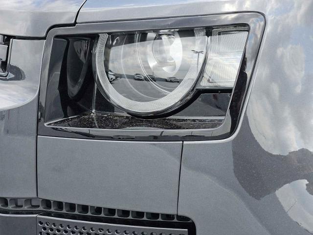 2025 Defender Vehicle Photo in AUSTIN, TX 78717