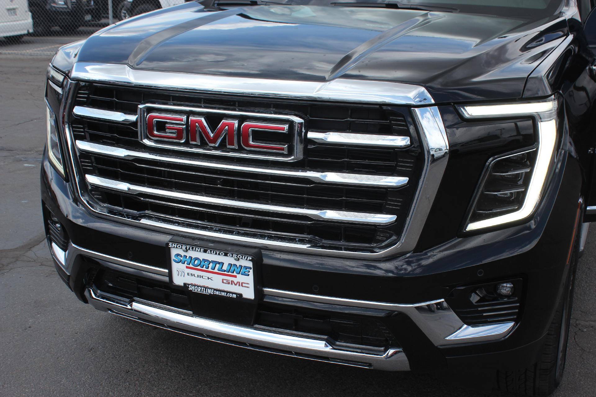 2025 GMC Yukon Vehicle Photo in AURORA, CO 80012-4011