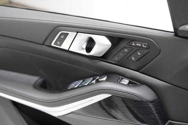 2025 BMW X7 xDrive40i Vehicle Photo in GRAPEVINE, TX 76051