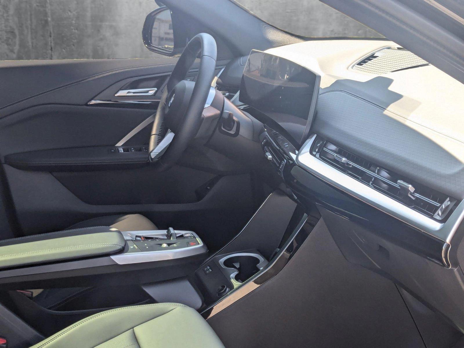 2024 BMW X2 xDrive28i Vehicle Photo in Valencia, CA 91355