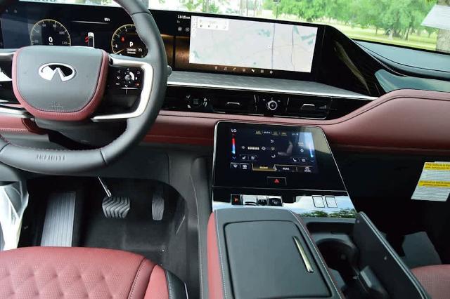 2025 INFINITI QX80 Vehicle Photo in Houston, TX 77090