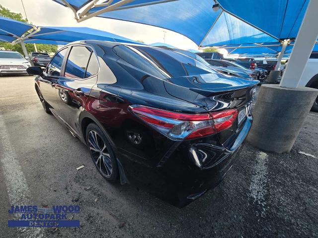 2018 Toyota Camry Vehicle Photo in DENTON, TX 76210-9321