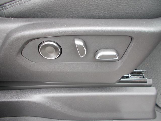2025 GMC Sierra 2500 HD Vehicle Photo in LOWELL, MA 01852-4336