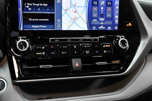 2021 Toyota Highlander Vehicle Photo in DALLAS, TX 75235