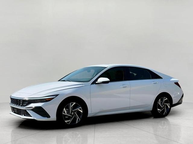2025 Hyundai ELANTRA Hybrid Vehicle Photo in Green Bay, WI 54304