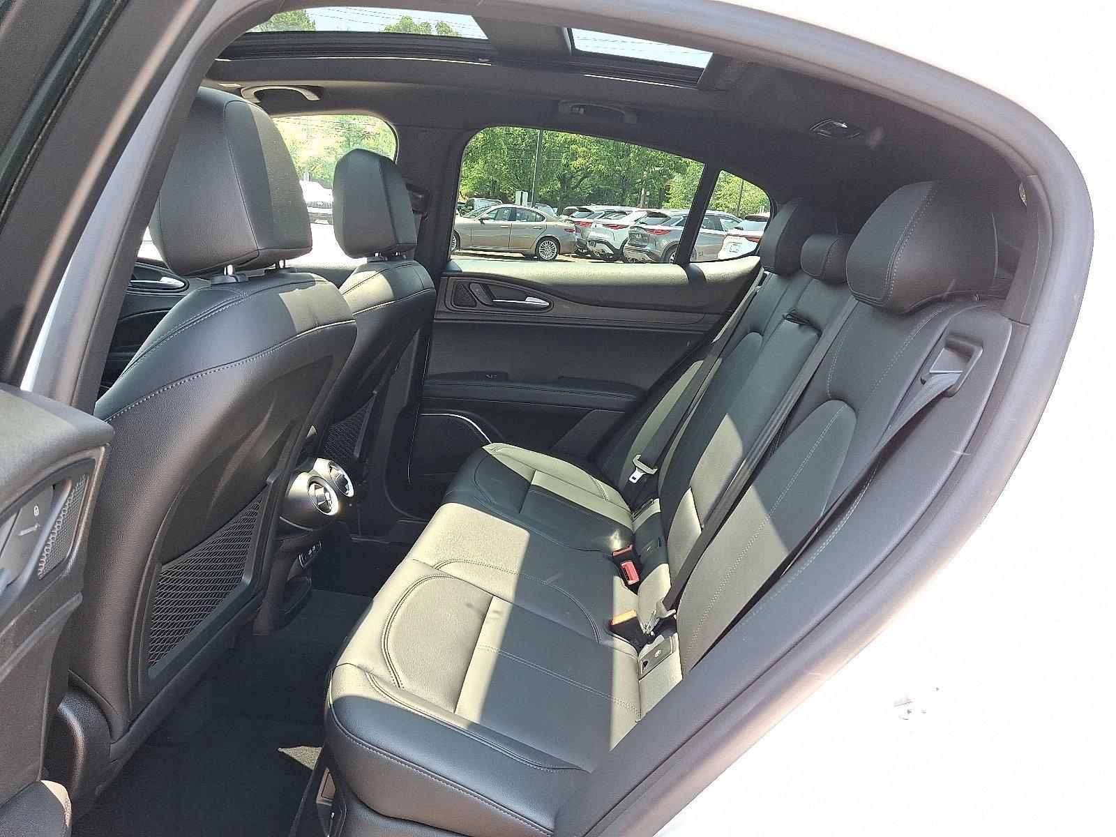 2022 Alfa Romeo Stelvio Vehicle Photo in Willow Grove, PA 19090