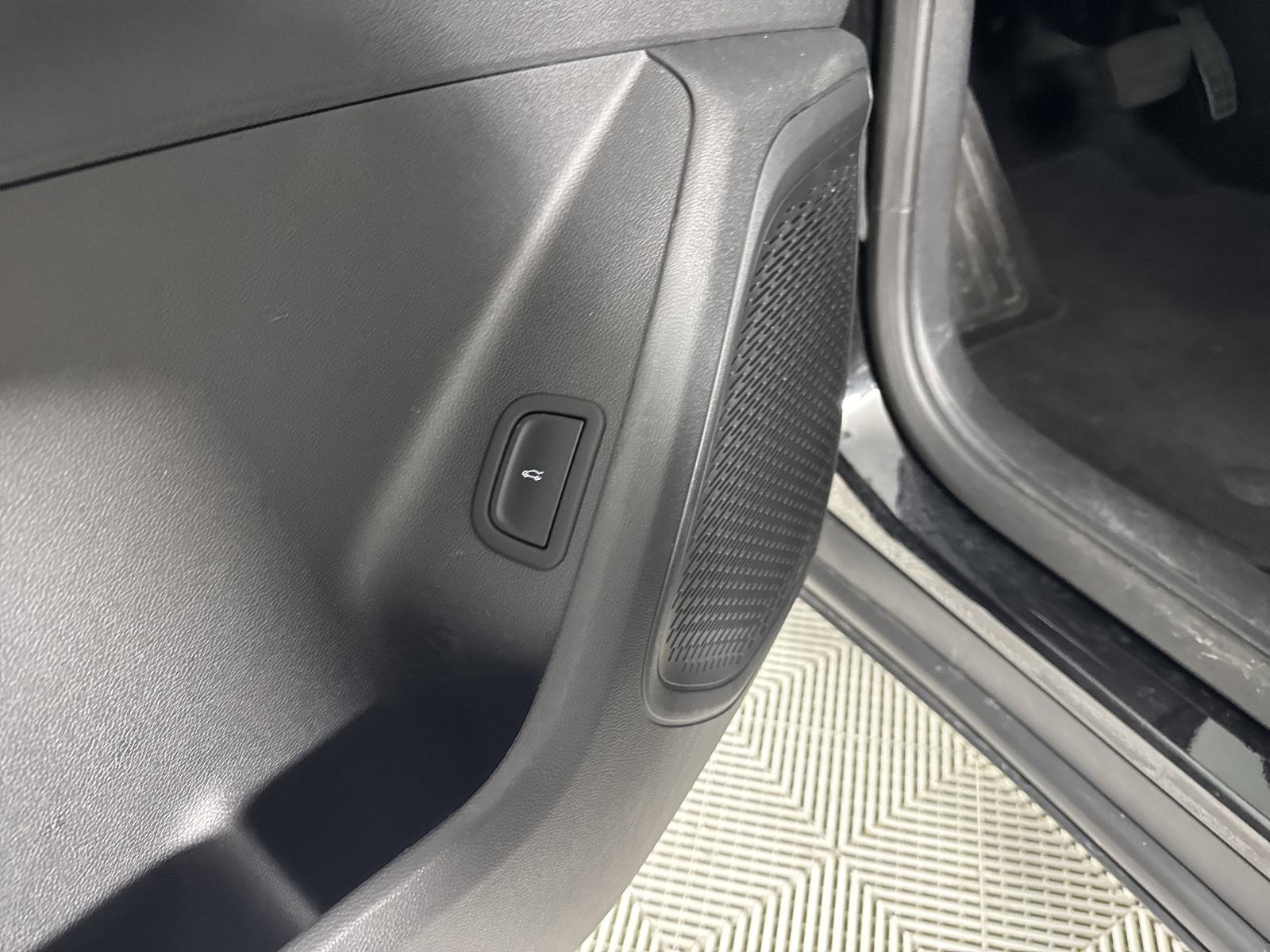 2025 Chevrolet Traverse Vehicle Photo in GEORGETOWN, TX 78626-7508