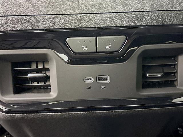 2025 GMC Sierra 3500 HD Vehicle Photo in PUYALLUP, WA 98371-4149