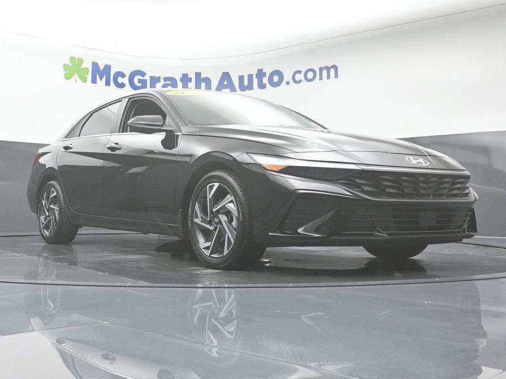 2024 Hyundai ELANTRA Vehicle Photo in Cedar Rapids, IA 52402