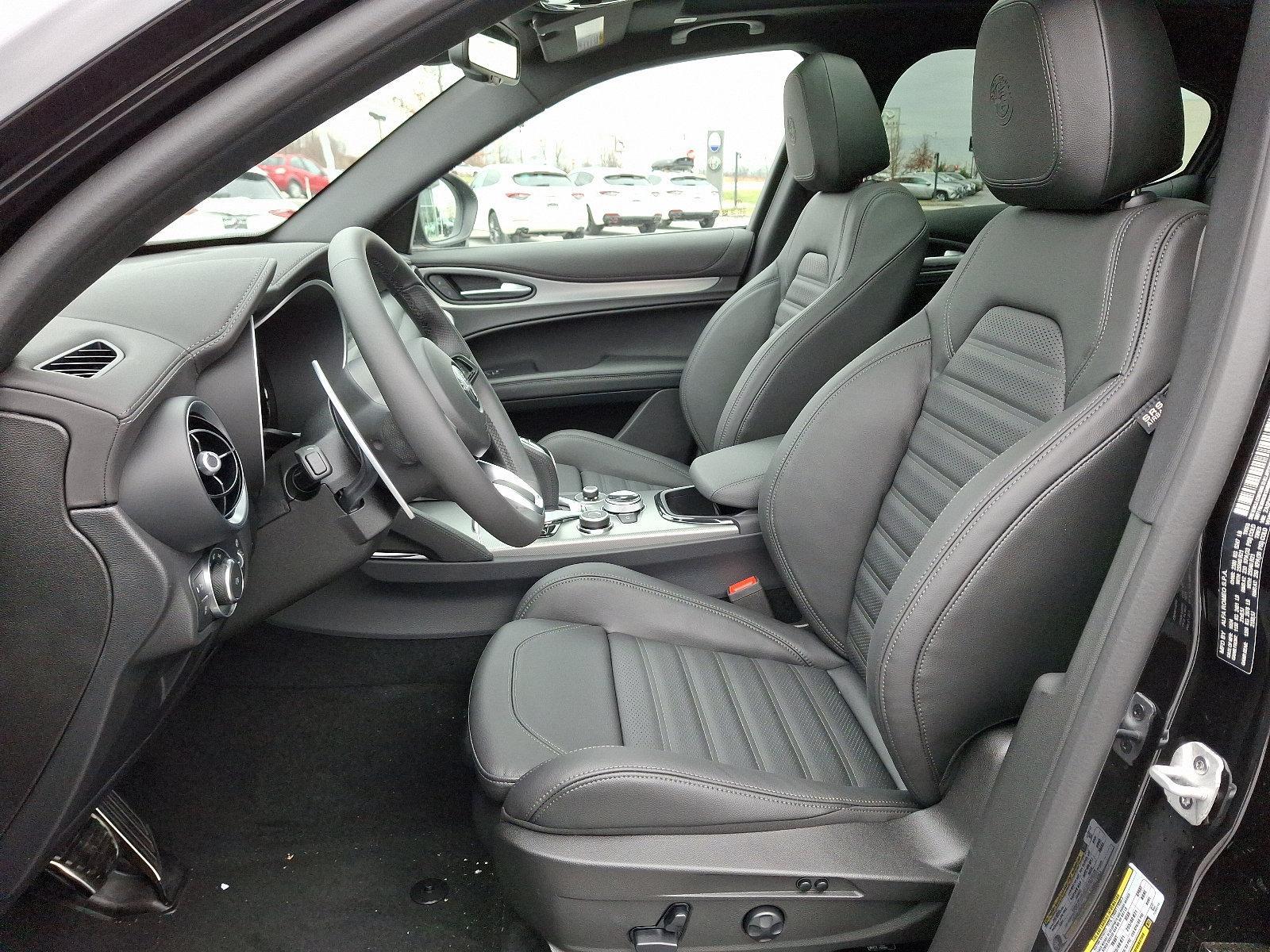 2025 Alfa Romeo Stelvio Vehicle Photo in Mechanicsburg, PA 17050