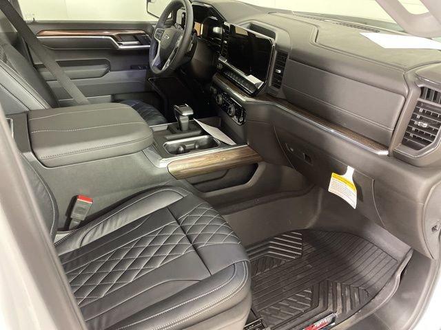 2025 Chevrolet Silverado 1500 Vehicle Photo in PHOENIX, AZ 85014-3381