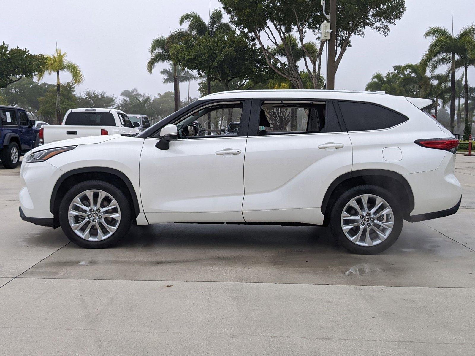 2021 Toyota Highlander Vehicle Photo in Davie, FL 33331