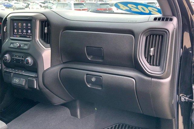 2024 Chevrolet Silverado 1500 Vehicle Photo in KANSAS CITY, MO 64114-4502