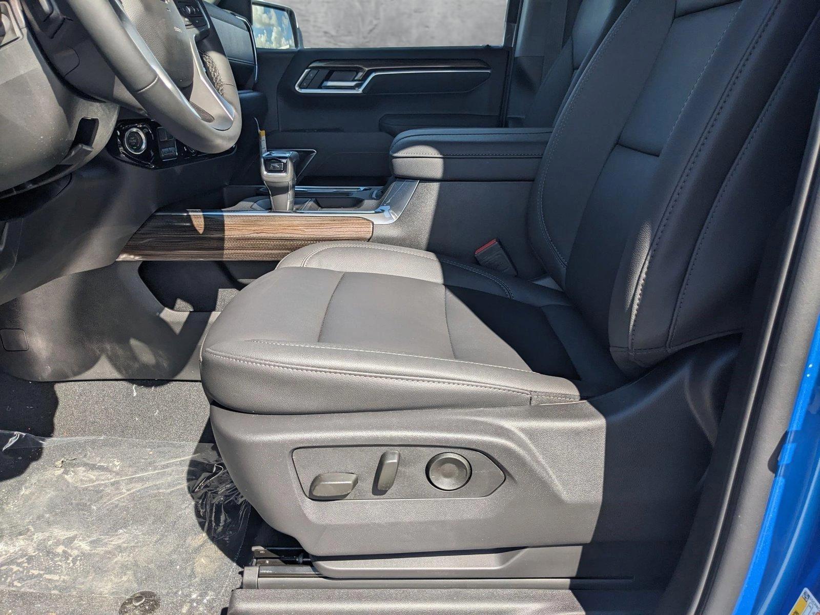 2025 Chevrolet Silverado 1500 Vehicle Photo in MIAMI, FL 33172-3015