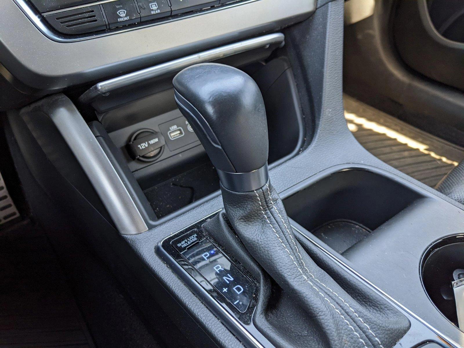 2015 Hyundai SONATA Vehicle Photo in Cockeysville, MD 21030