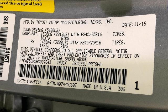 2017 Toyota Tacoma Vehicle Photo in Lees Summit, MO 64086