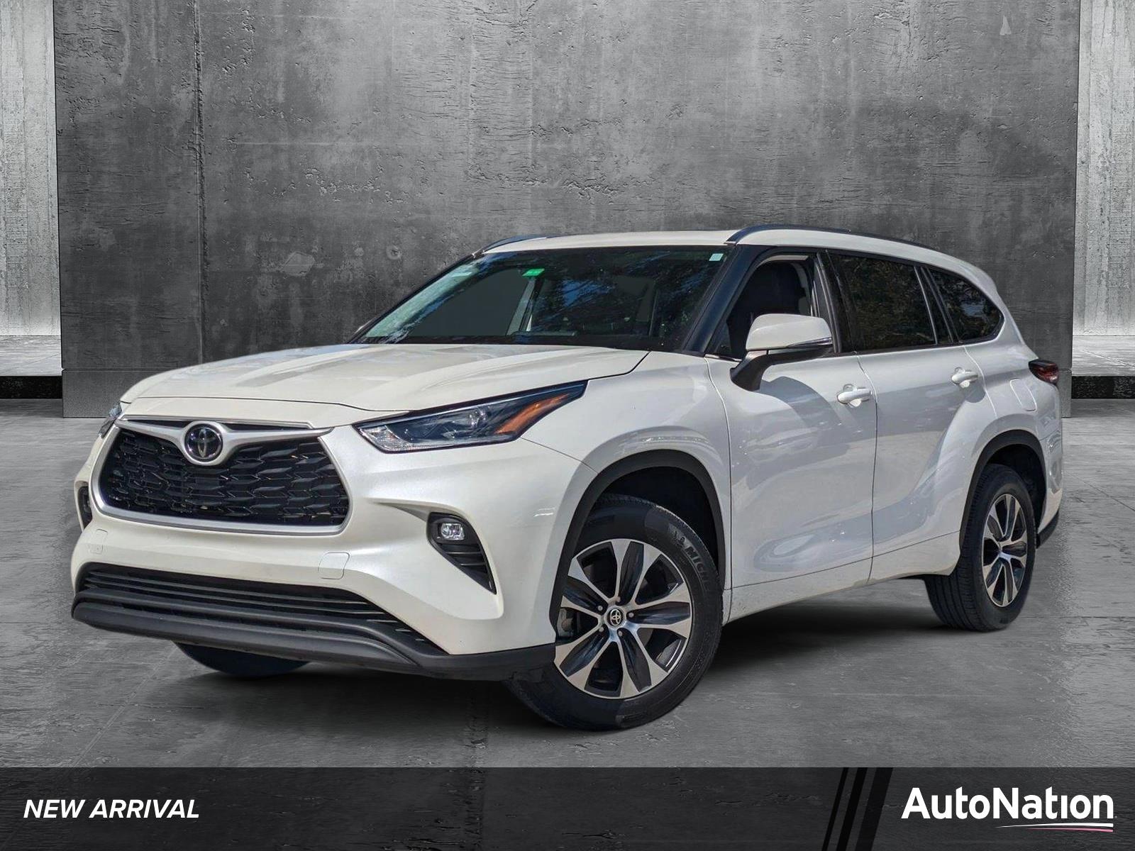 2021 Toyota Highlander Vehicle Photo in Pembroke Pines, FL 33027