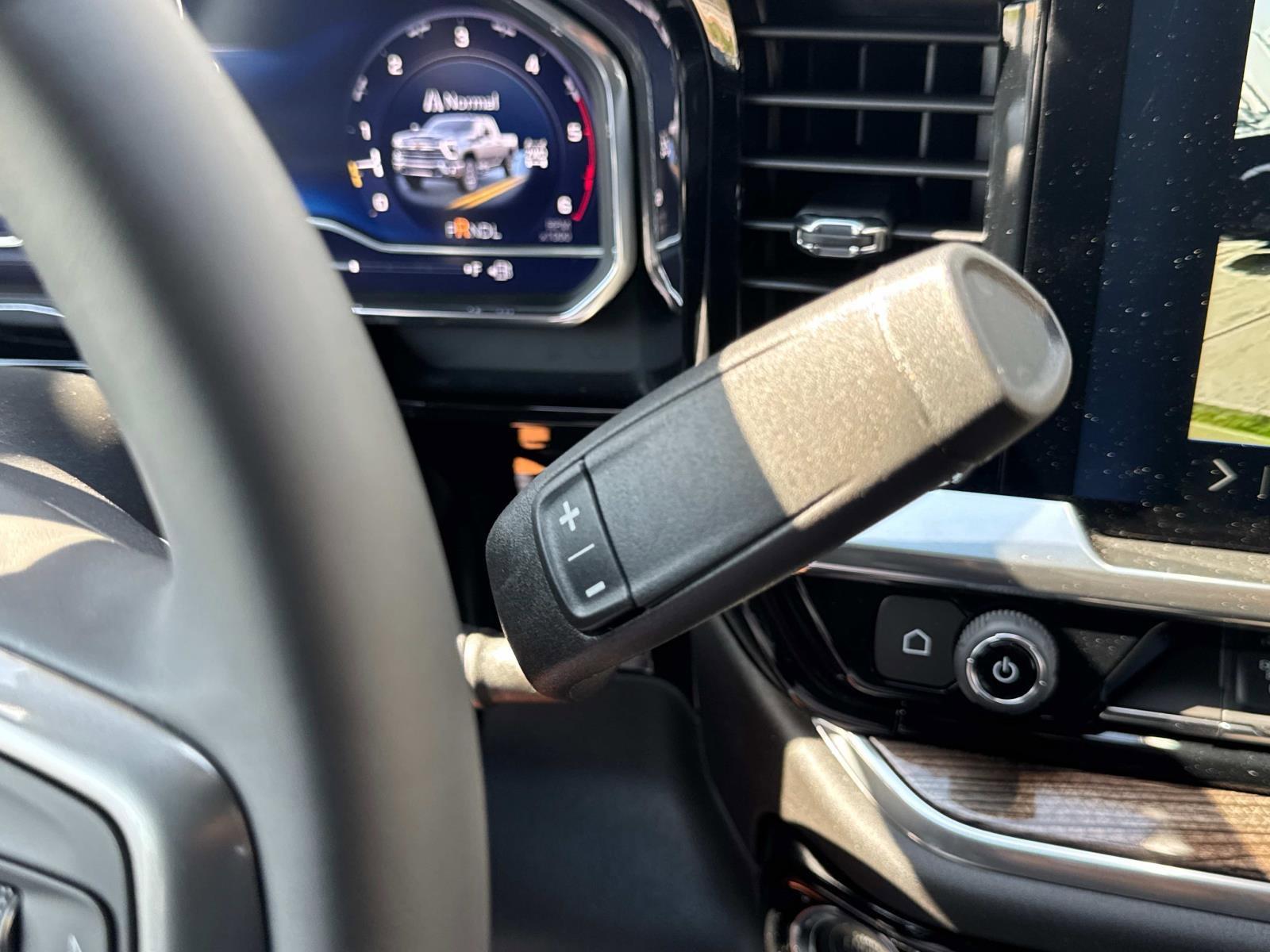 2025 Chevrolet Silverado 2500 HD Vehicle Photo in LOS ANGELES, CA 90007-3794