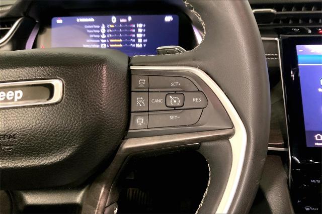 2023 Jeep Grand Cherokee L Vehicle Photo in Lees Summit, MO 64086