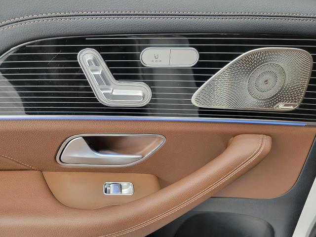 2024 Mercedes-Benz GLS Vehicle Photo in APPLETON, WI 54914-4656