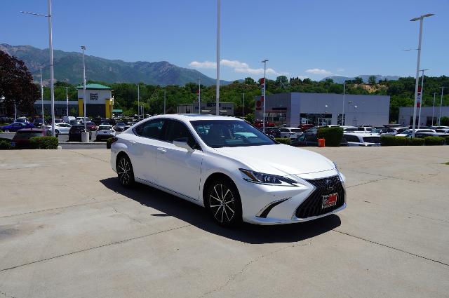 2024 Lexus ES 350 Vehicle Photo in Riverdale, UT 84405