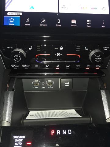 2025 Jeep Grand Cherokee L Vehicle Photo in Oshkosh, WI 54901