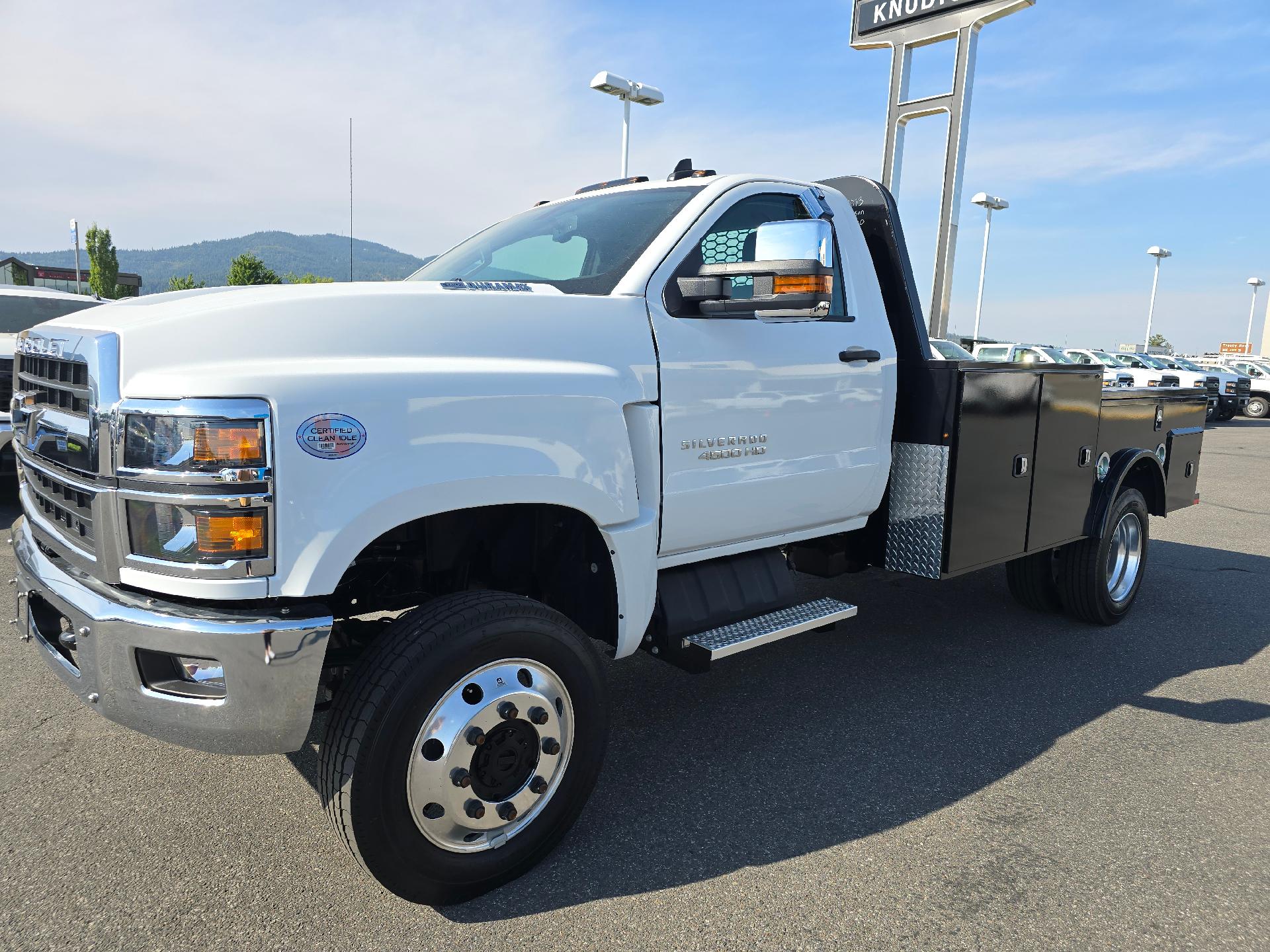 2023 Chevrolet Silverado 4500 HD Vehicle Photo in POST FALLS, ID 83854-5365