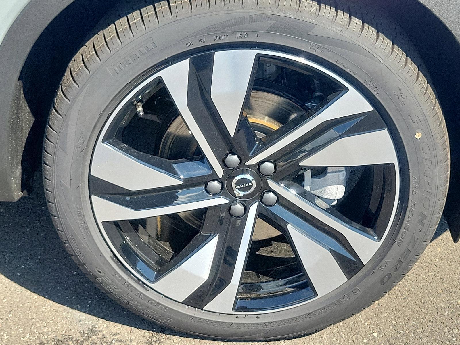 2025 Volvo XC40 Vehicle Photo in Trevose, PA 19053