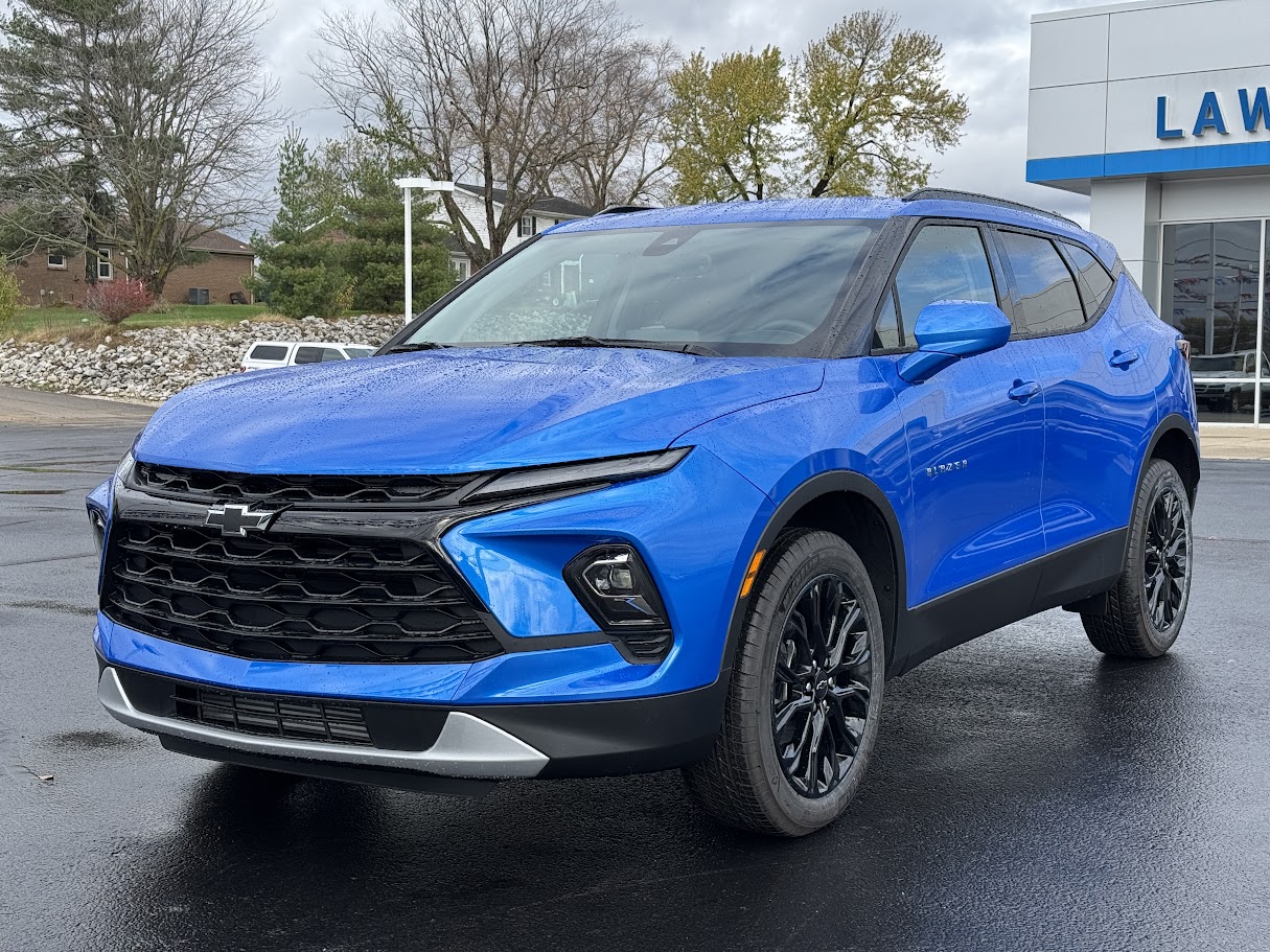 2025 Chevrolet Blazer Vehicle Photo in BOONVILLE, IN 47601-9633