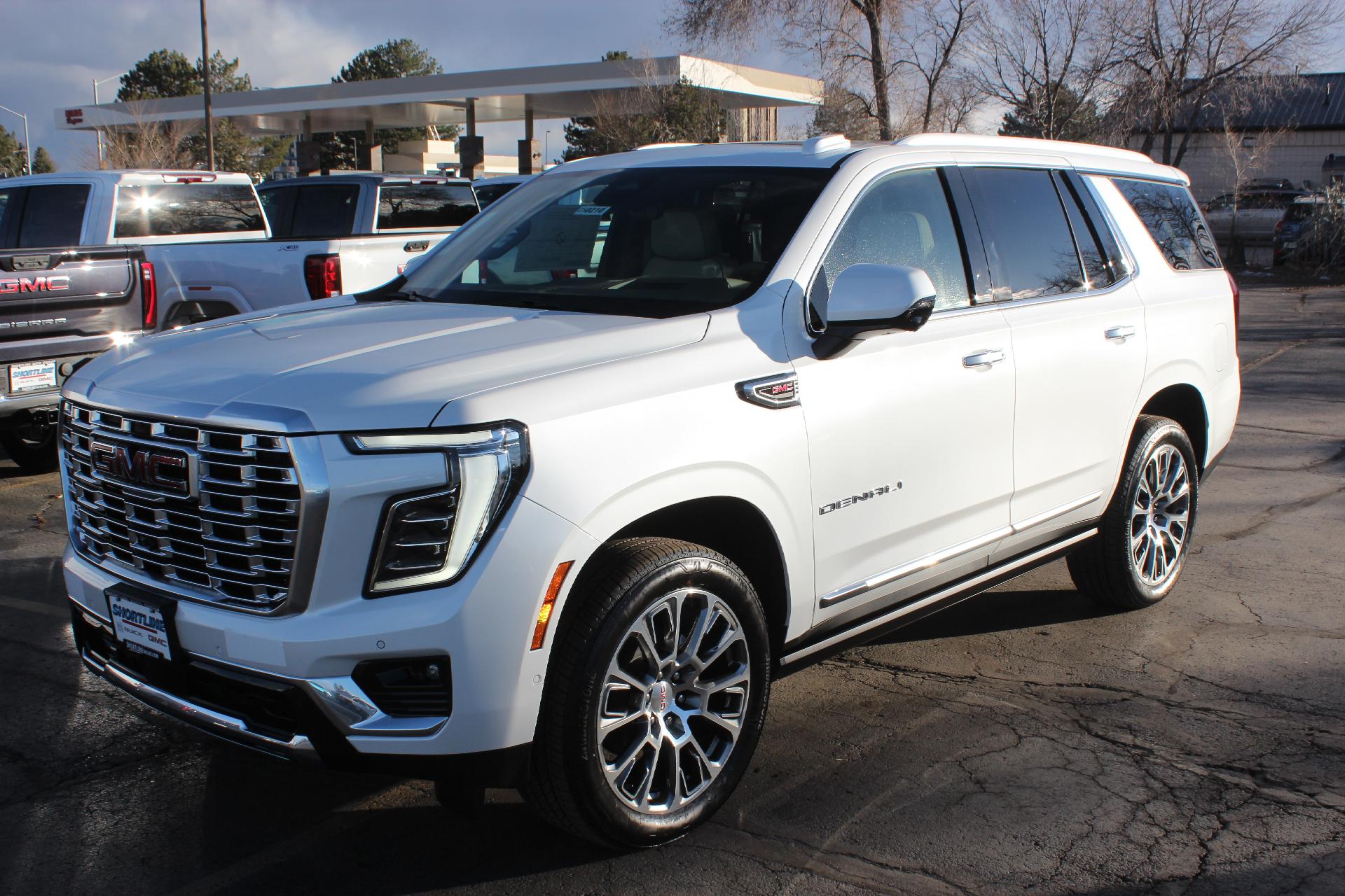 2025 GMC Yukon Vehicle Photo in AURORA, CO 80012-4011