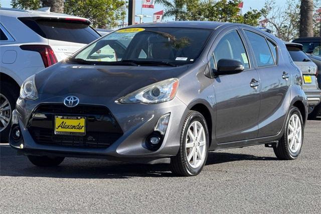 2016 Toyota Prius c Four photo 8