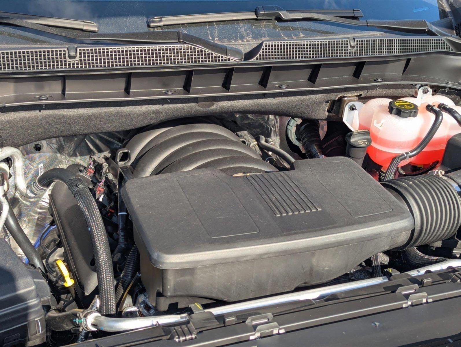 2025 Chevrolet Suburban Vehicle Photo in PEMBROKE PINES, FL 33024-6534