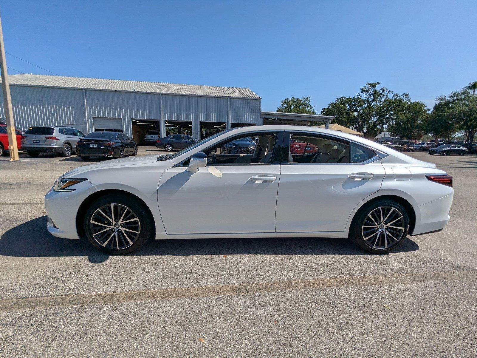 2024 Lexus ES 350 Vehicle Photo in Tampa, FL 33614