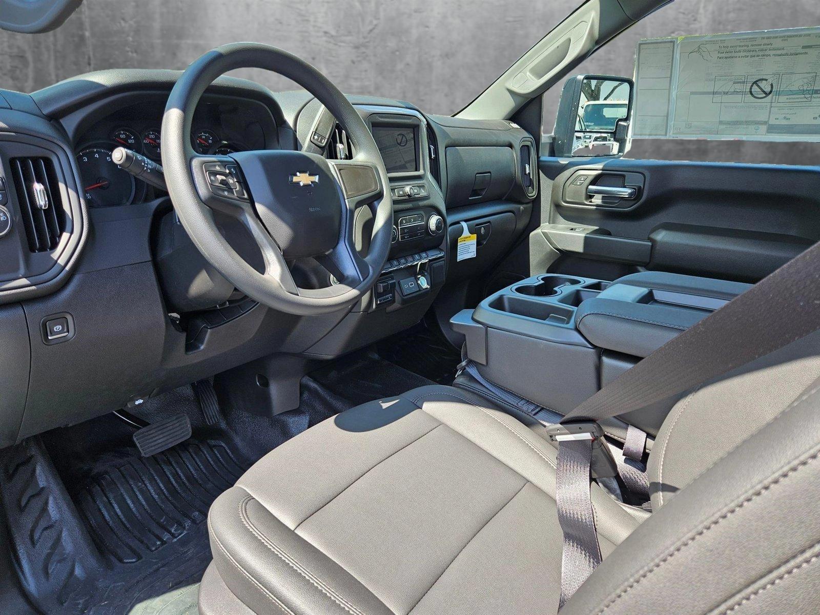 2025 Chevrolet Silverado 2500 HD Vehicle Photo in GREENACRES, FL 33463-3207