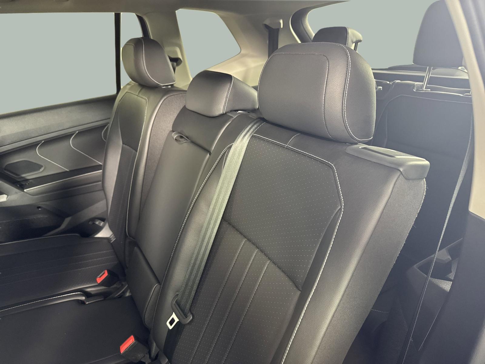 2024 Volkswagen Tiguan Vehicle Photo in Georgetown, TX 78626