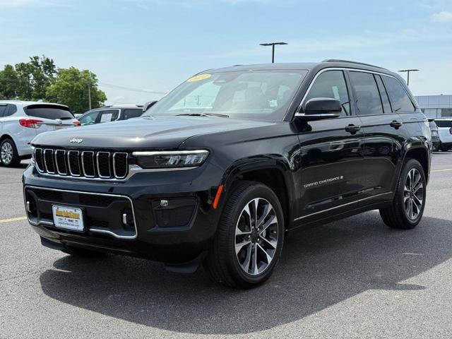 2024 Jeep Grand Cherokee Vehicle Photo in COLUMBIA, MO 65203-3903