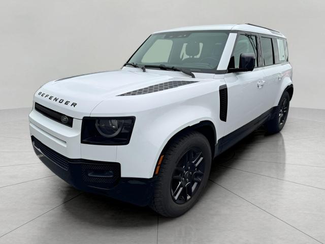 2024 Defender Vehicle Photo in Appleton, WI 54913