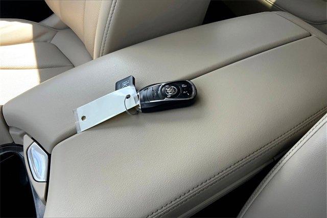 2020 Buick Envision Vehicle Photo in TOPEKA, KS 66609-0000