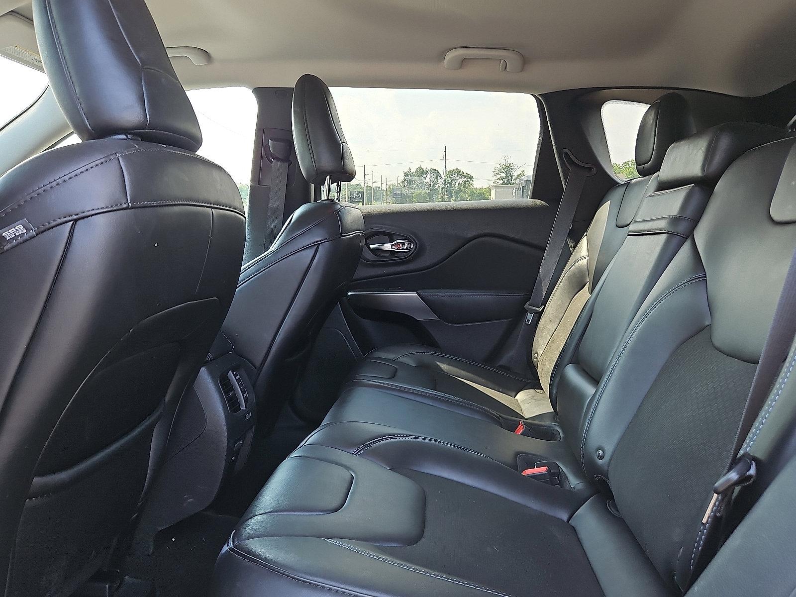 2019 Jeep Cherokee Vehicle Photo in Trevose, PA 19053