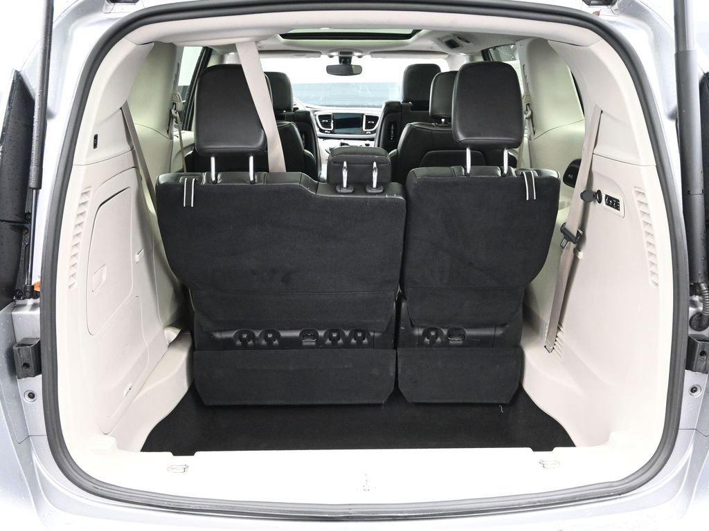 2018 Chrysler Pacifica Vehicle Photo in Marion, IA 52302