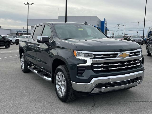 2025 Chevrolet Silverado 1500 Vehicle Photo in ALCOA, TN 37701-3235